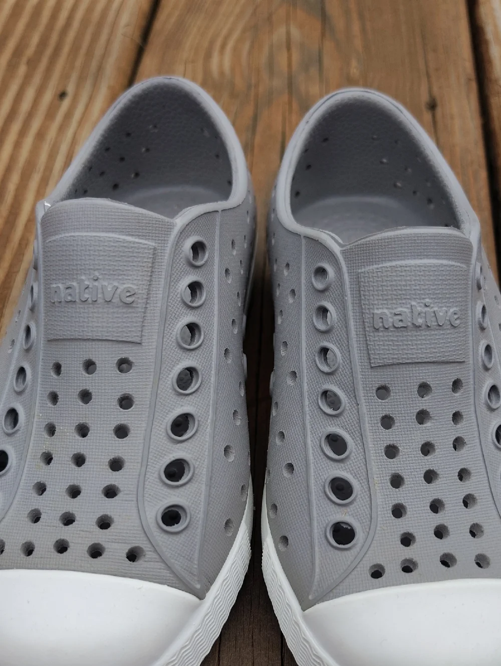Native Gray Jefferson Slip-On Water Shoes Sneakers Size 8 Kids